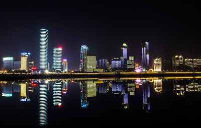 【天了嚕】南昌房價逆襲之路,你知道南昌一間房抵幾個西安房嗎?