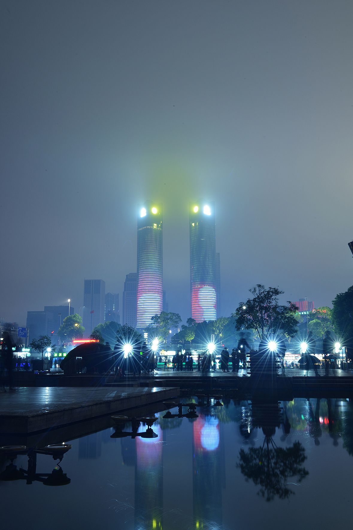 南昌之夜，流光溢彩下的現代詩篇