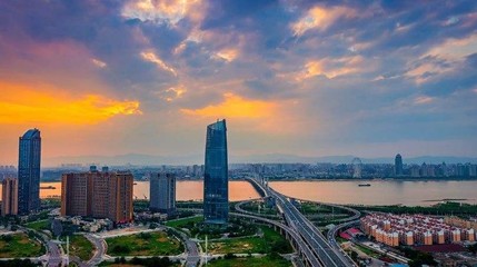 展望2020 從2019年南昌大事件看城建、醫療、教育新篇章